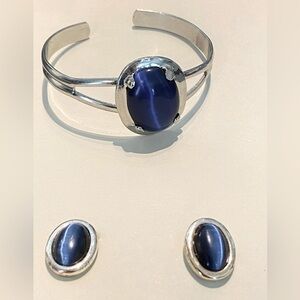 Clip On Earrings & Bangle Matching Set Blue Cat’s Eye